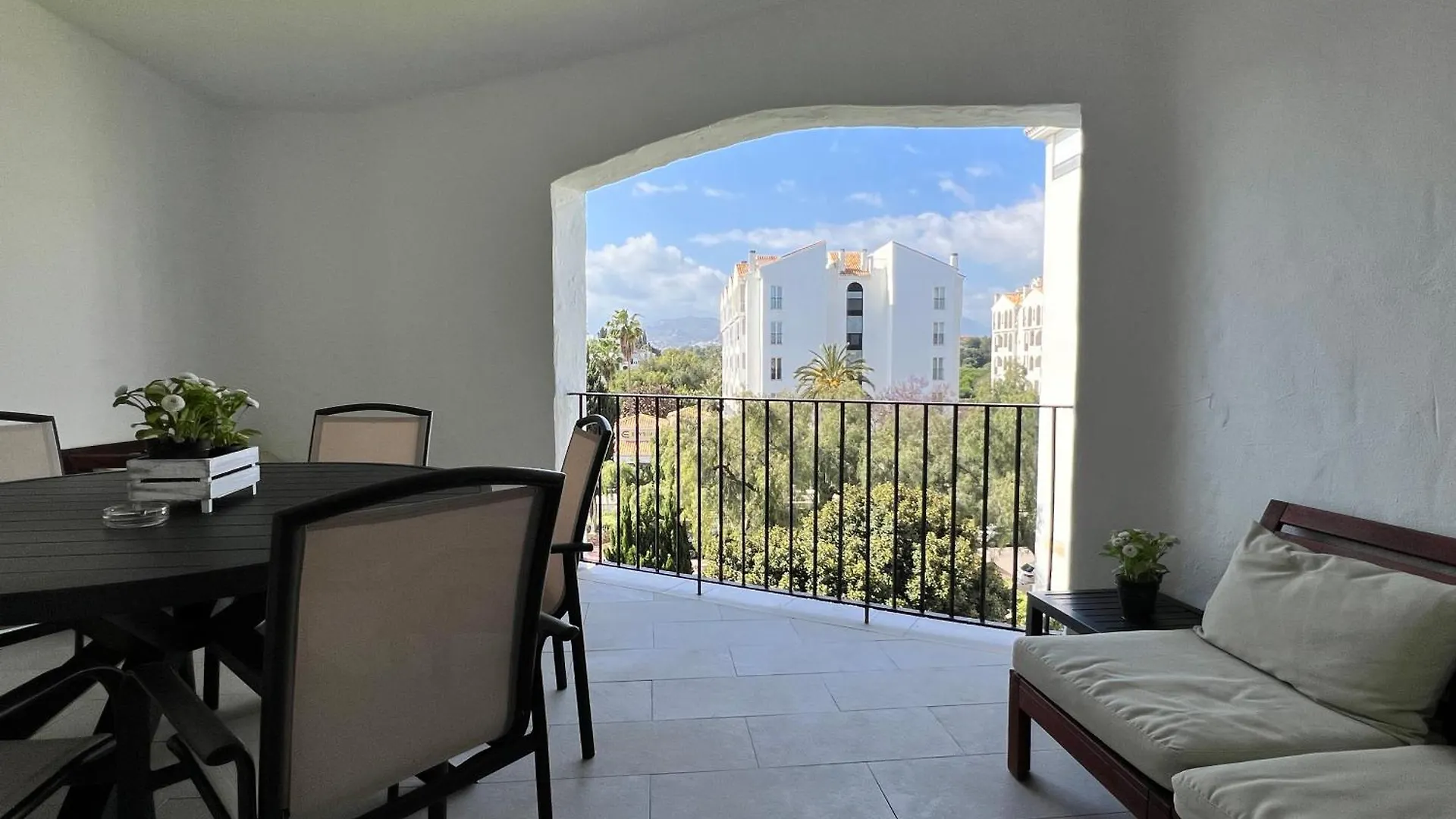 Jardines Del Puerto Apartment For Up To 6, Totally Refurbished 2025, Gardens, Pools, Garage, Wifi Marbella Spain