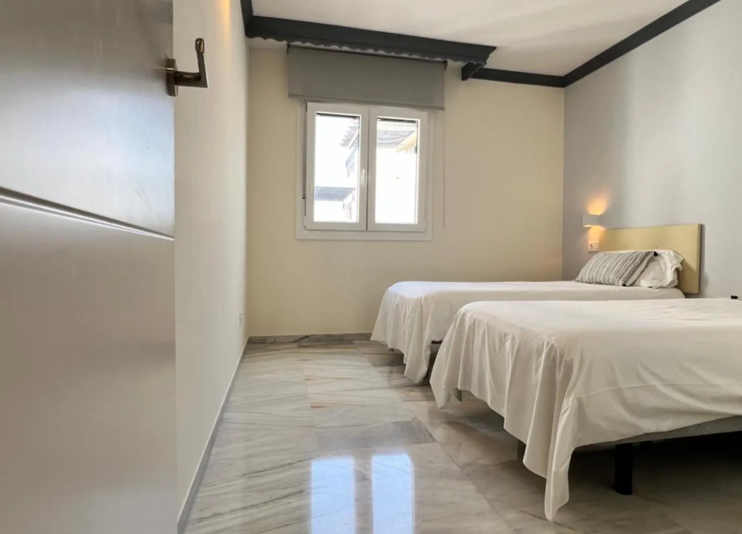 Jardines Del Puerto Apartment For Up To 6, Totally Refurbished 2025, Gardens, Pools, Garage, Wifi Marbella