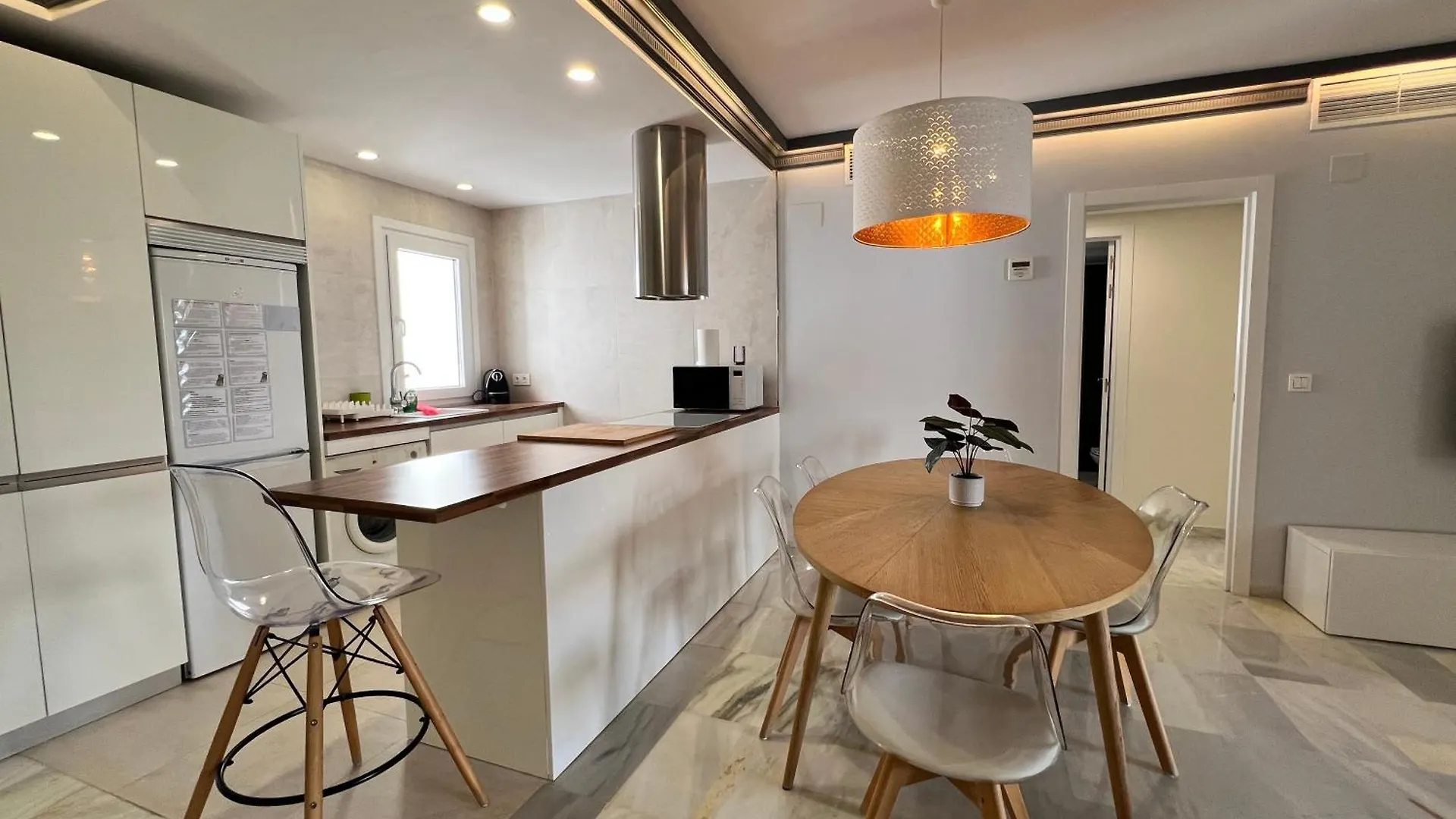 Jardines Del Puerto Apartment For Up To 6, Totally Refurbished 2025, Gardens, Pools, Garage, Wifi Marbella