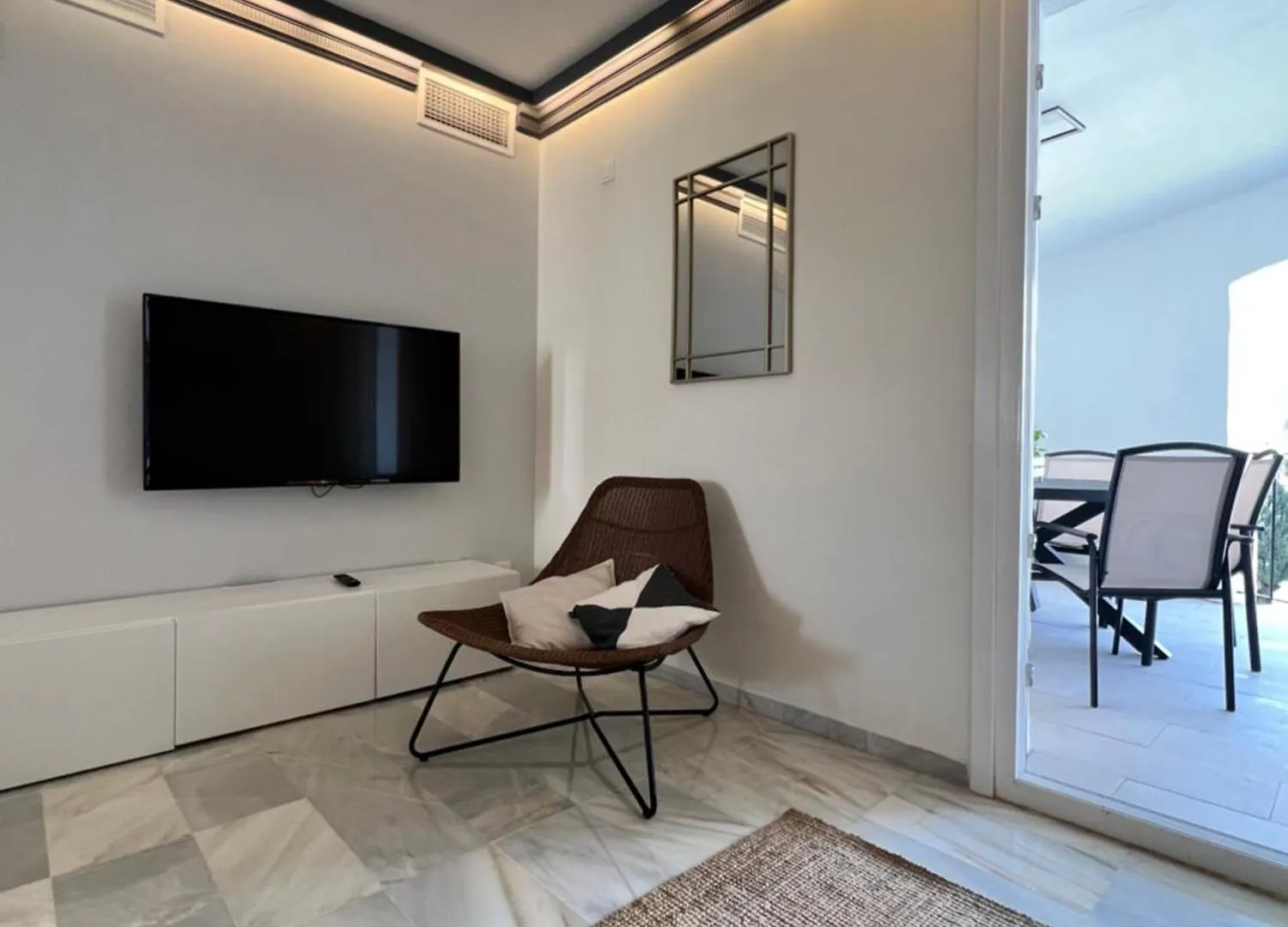 Jardines Del Puerto Apartment For Up To 6, Totally Refurbished 2025, Gardens, Pools, Garage, Wifi Marbella