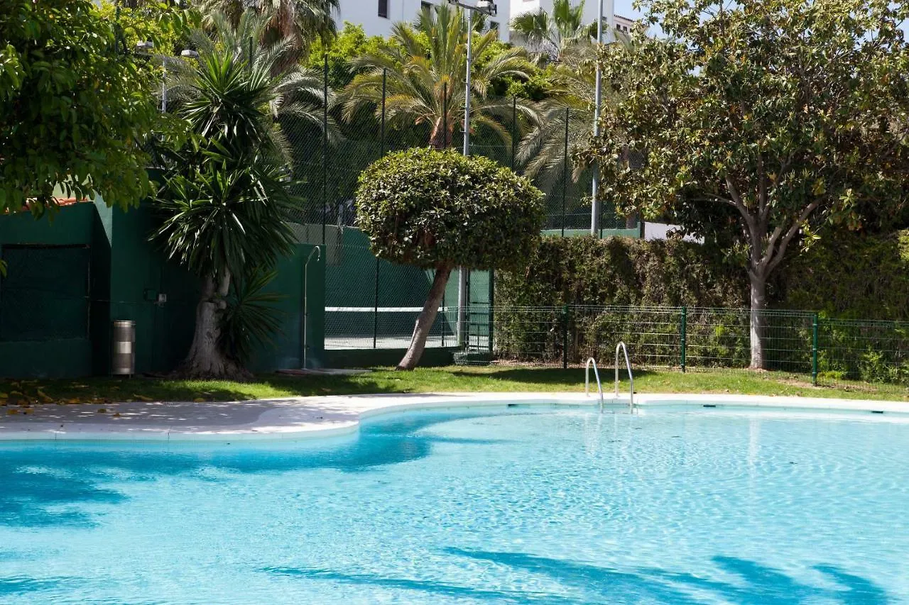 Jardines Del Puerto Apartment For Up To 6, Totally Refurbished 2025, Gardens, Pools, Garage, Wifi Marbella