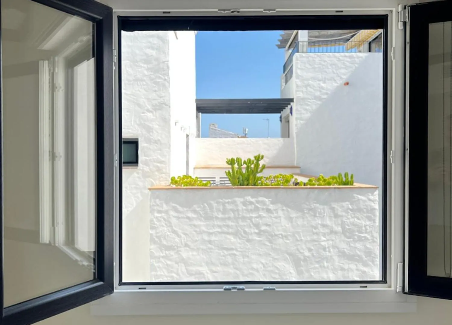 Jardines Del Puerto Apartment For Up To 6, Totally Refurbished 2025, Gardens, Pools, Garage, Wifi Marbella Spain