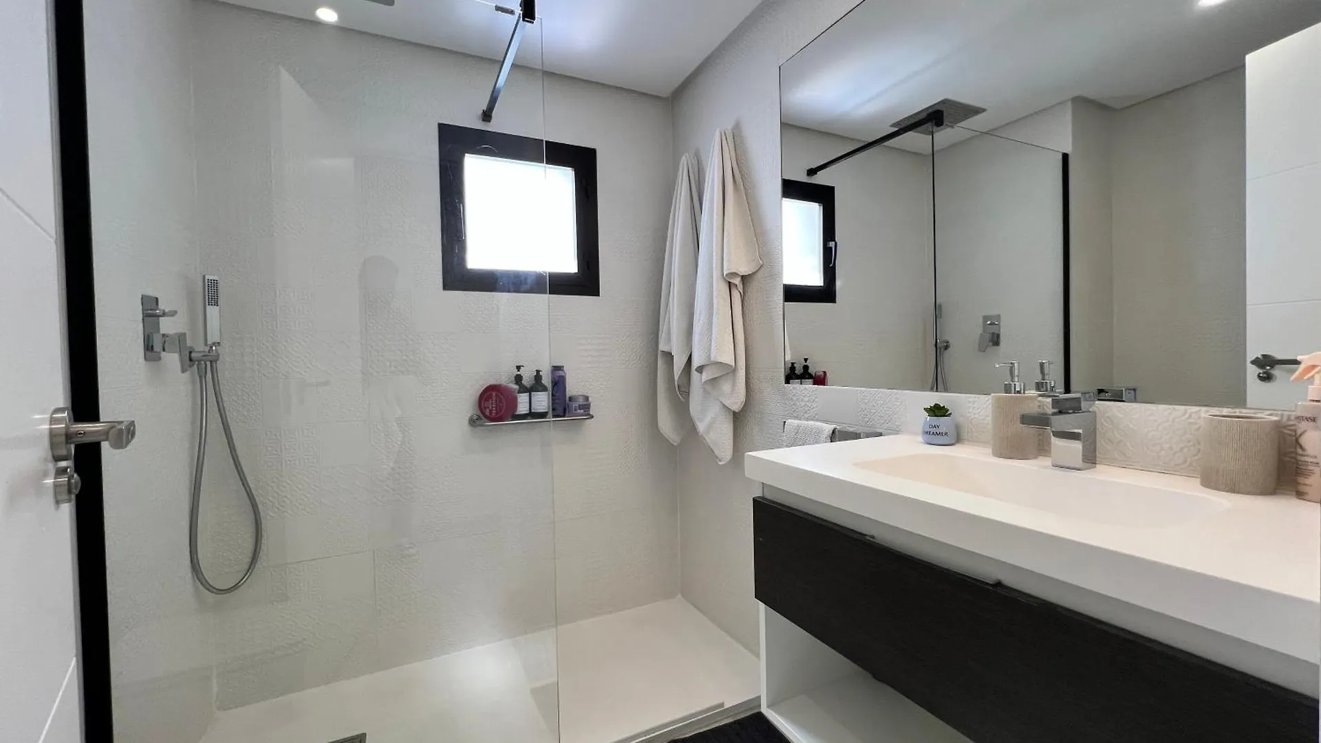 Jardines Del Puerto Apartment For Up To 6, Totally Refurbished 2025, Gardens, Pools, Garage, Wifi Marbella