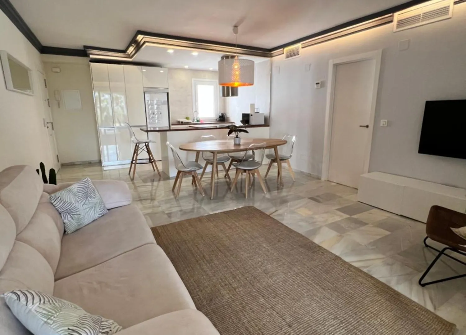 Jardines Del Puerto Apartment For Up To 6, Totally Refurbished 2025, Gardens, Pools, Garage, Wifi Marbella 0*,